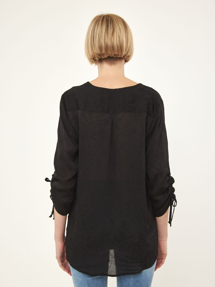 חולצה שינה כיווץ בשרוול בצבע שחור