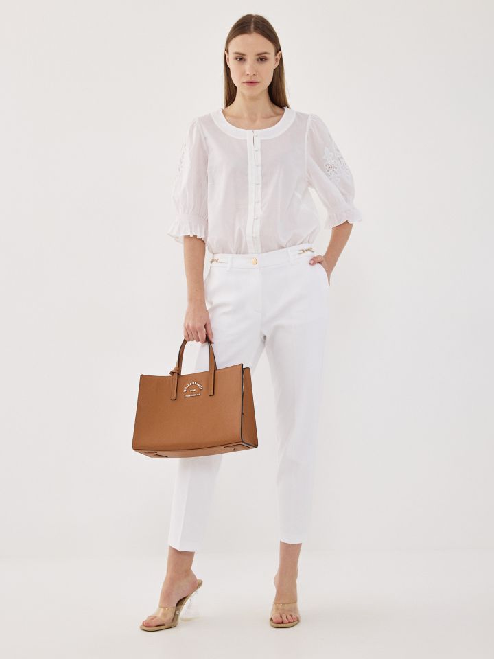 חולצה SHIRA שרוול קרושה בצבע לבן