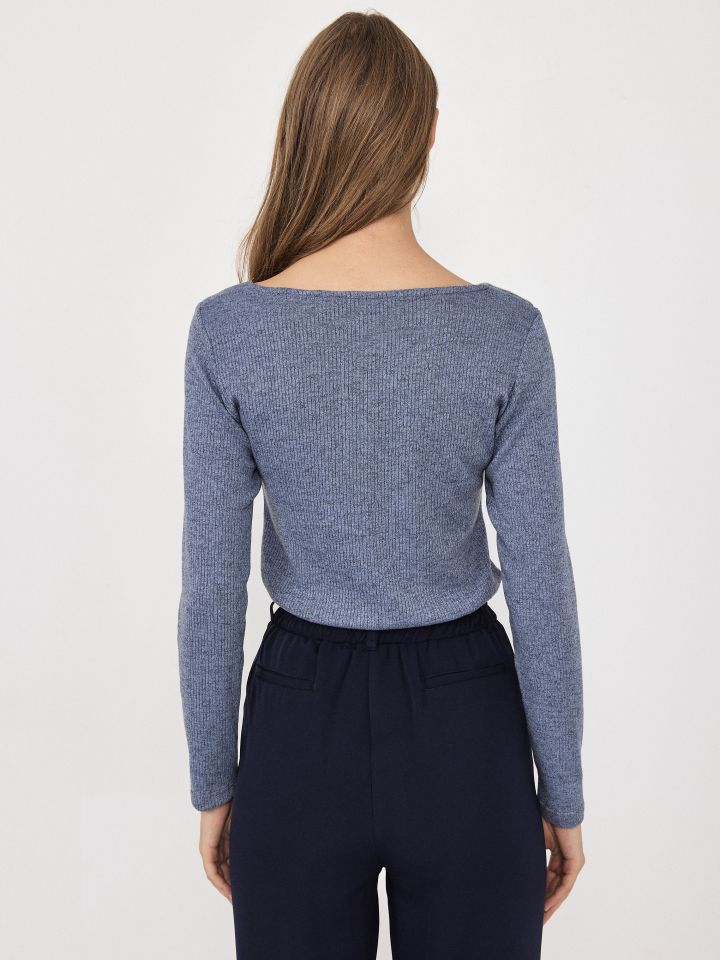 חולצה ריב פתח אלכסון PROMO בצבע כחול