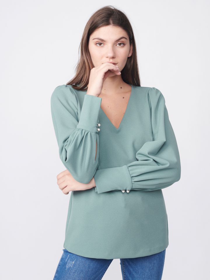 חולצה V סקובה  PROMO ARIN בצבע ירוק בהיר