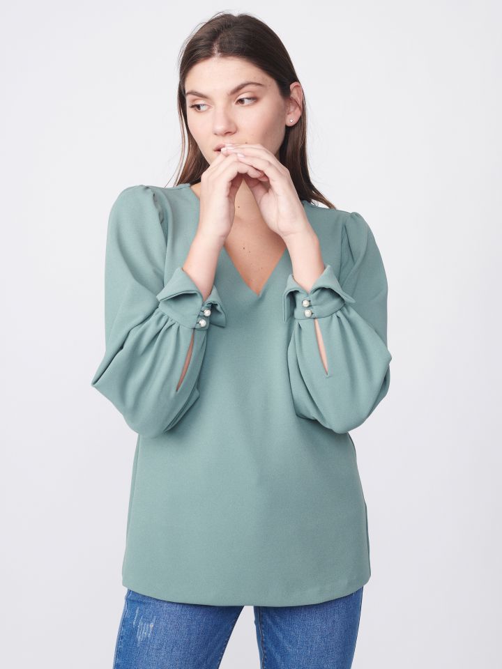 חולצה V סקובה  PROMO ARIN בצבע ירוק בהיר