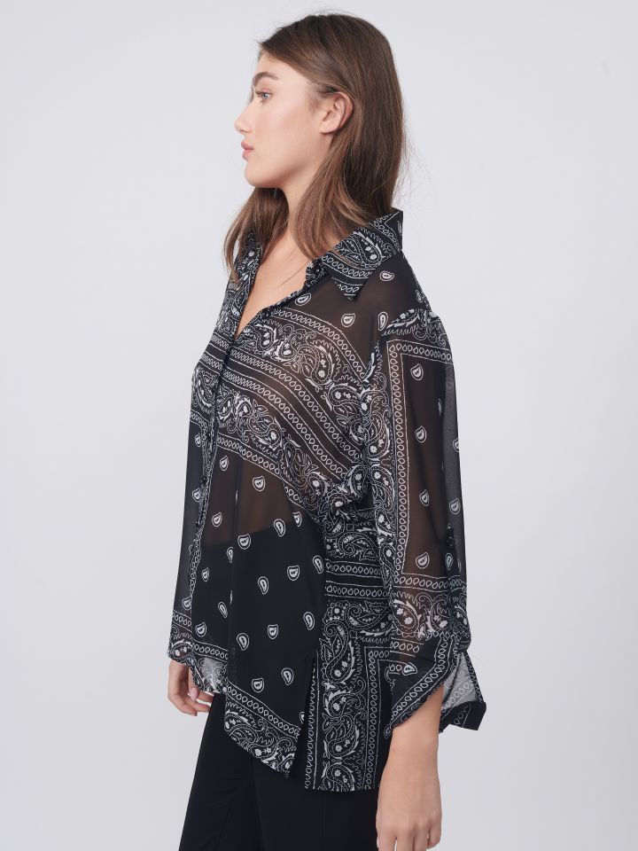 חולצה פצ’ים בצבע שחור