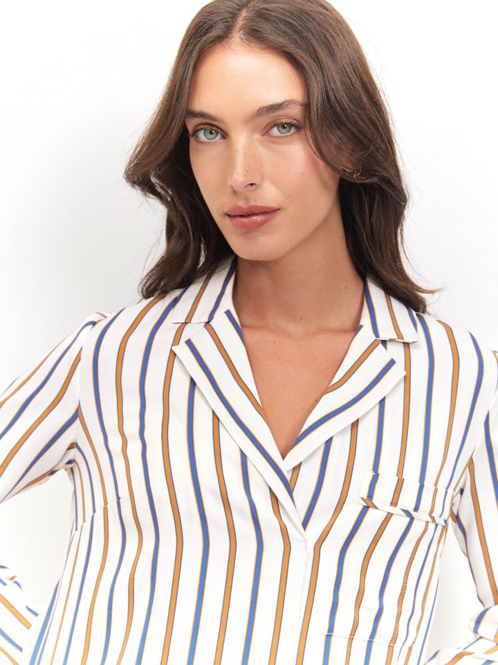 חולצה סטן פסים כיס בצבע פסים