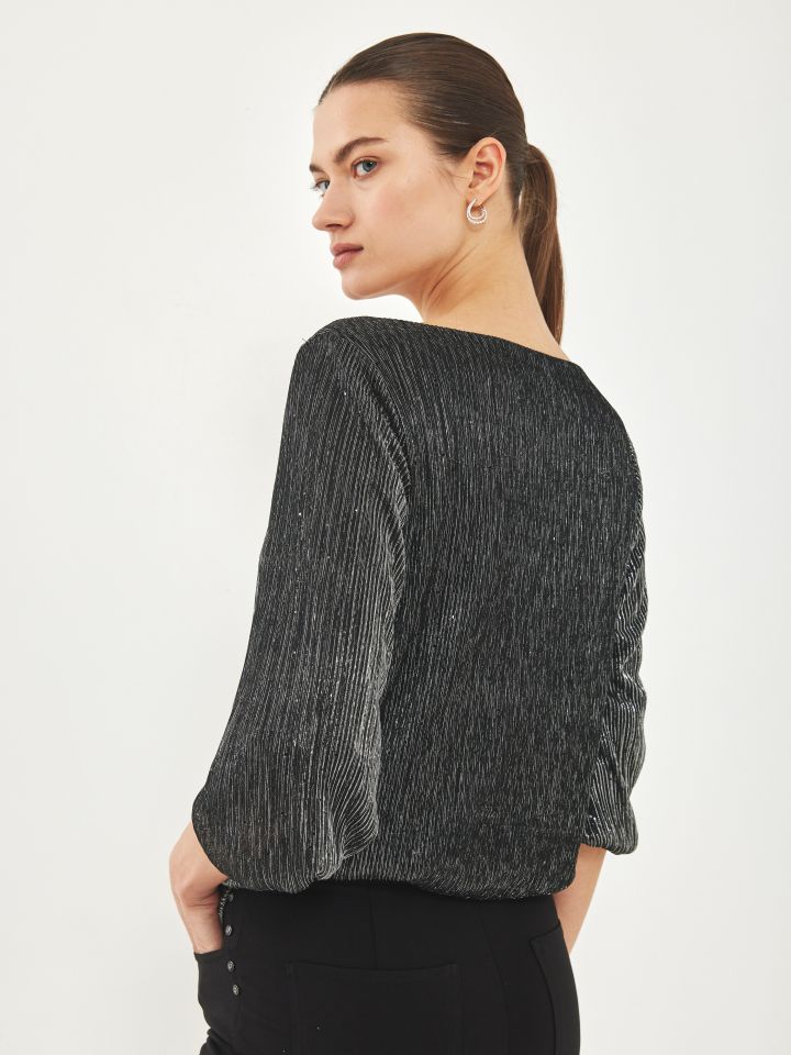 חולצה בלון פייטים בצבע שחור לורקס