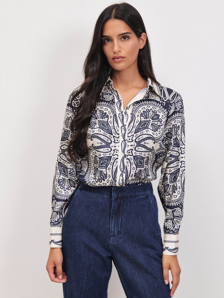 חולצה סטן דפוס בצבע דפוס