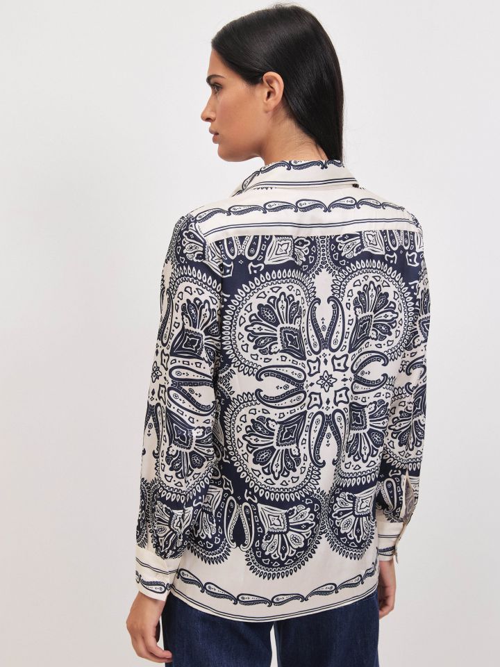 חולצה סטן דפוס בצבע דפוס