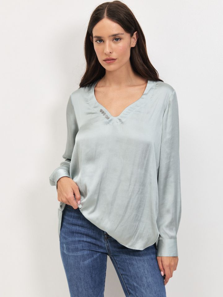 חולצה סטן פתח PROMO V בצבע ירוק בהיר