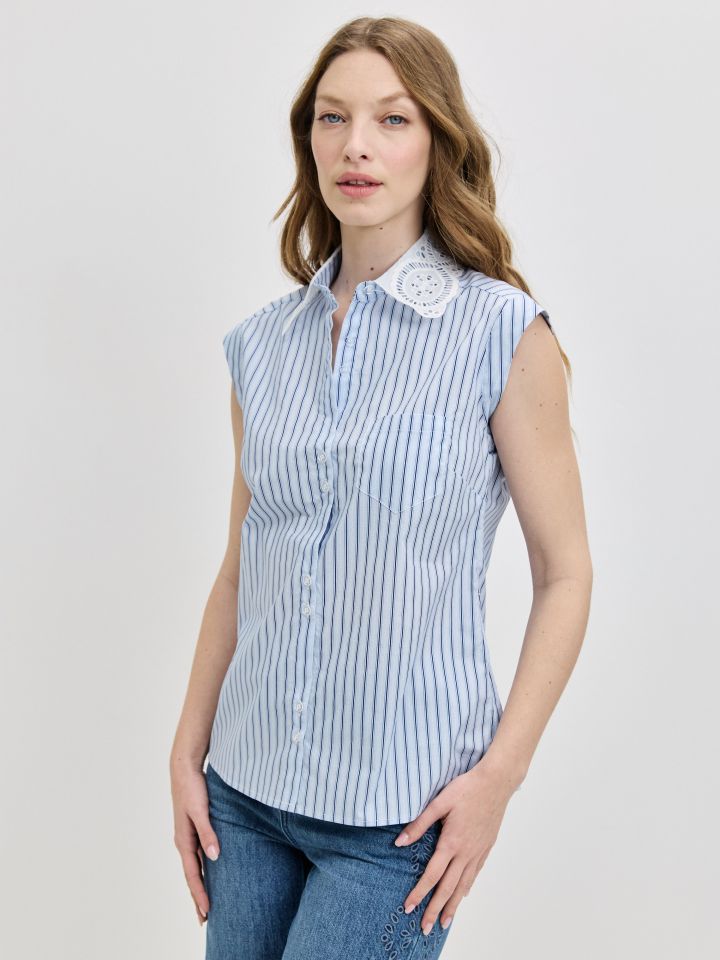 חולצה פסים צוארון קרושה בצבע תכלת