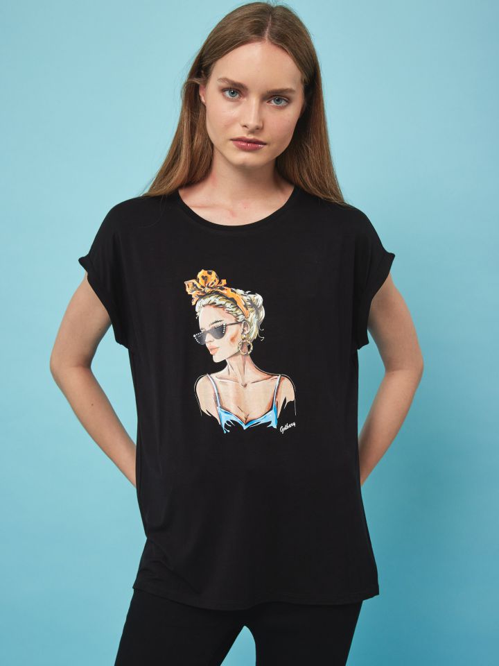 חולצה  PROMO NATALY בצבע שחור