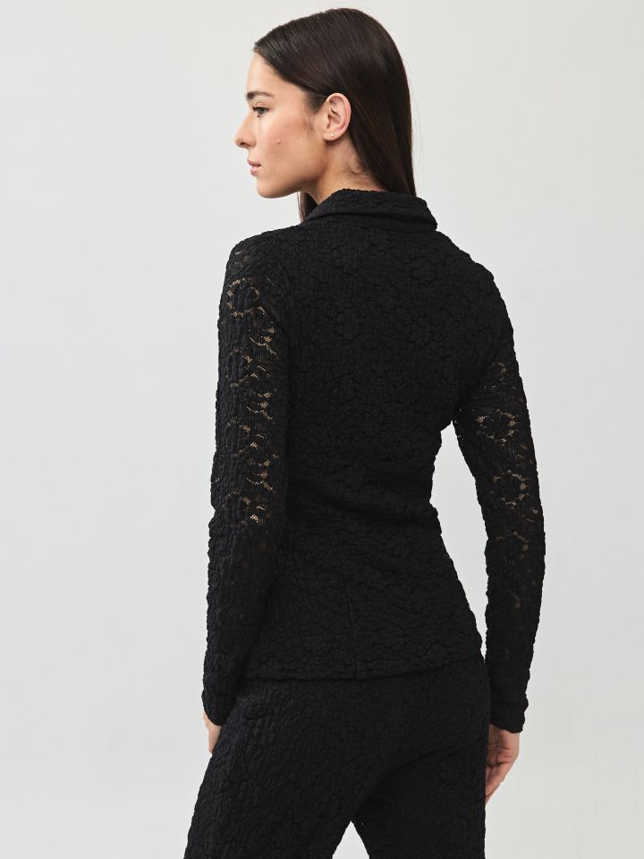 חולצה תחרה שרוול ארוך בצבע שחור