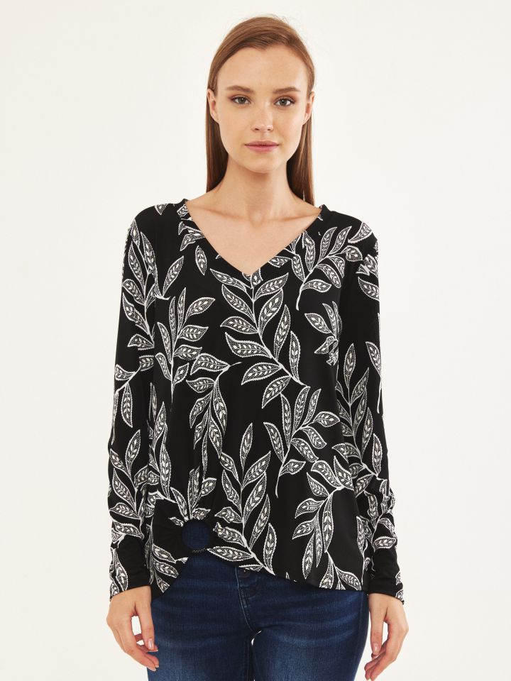 חולצה V דפוס אבזם צד PROMO בצבע שחור