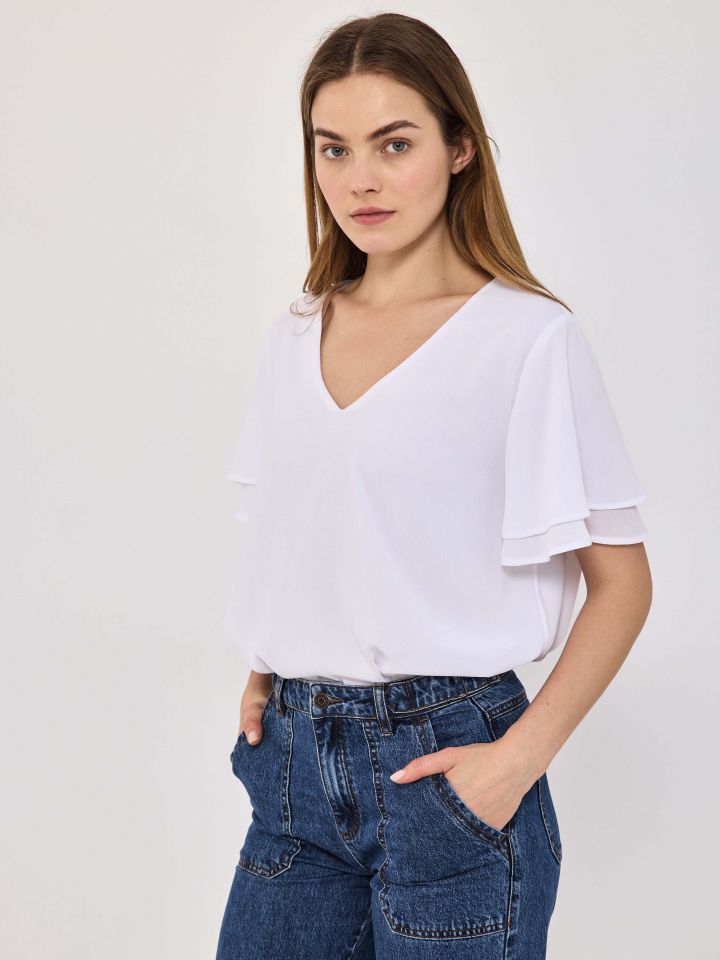 חולצה V  PROMO בצבע לבן