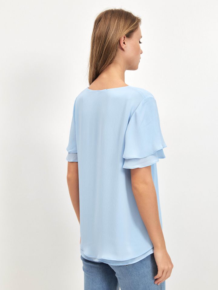 חולצה V  PROMO בצבע תכלת