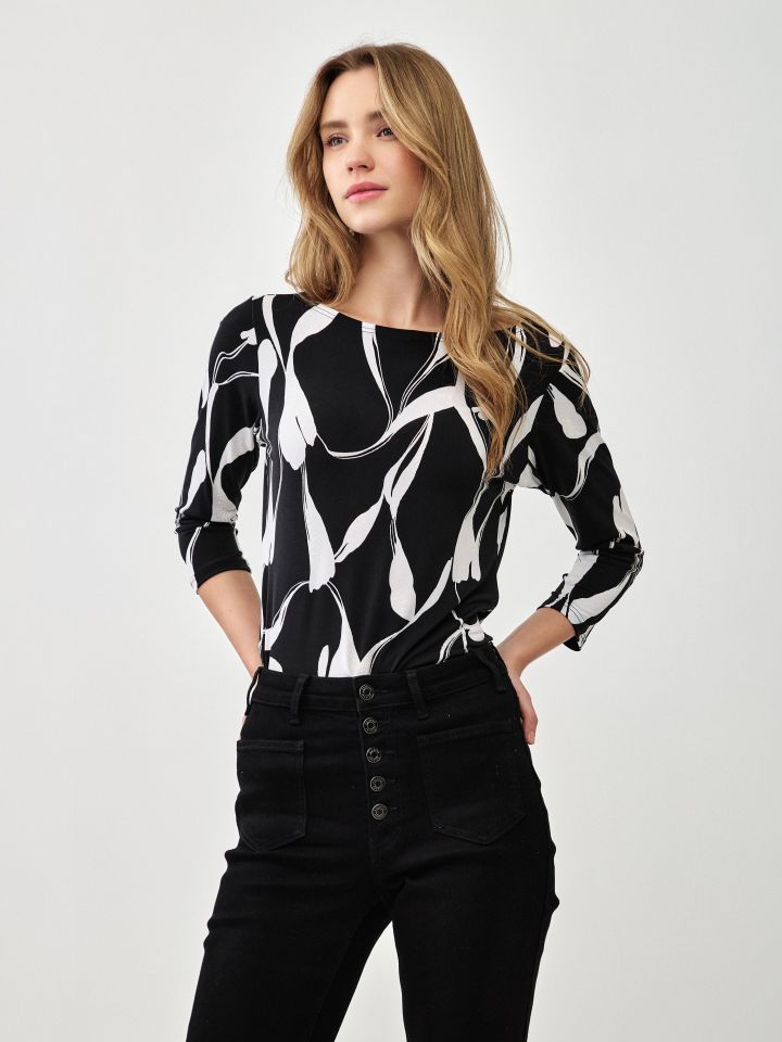 חולצה דפוס שרוול 3/4 PROMO בצבע שחור