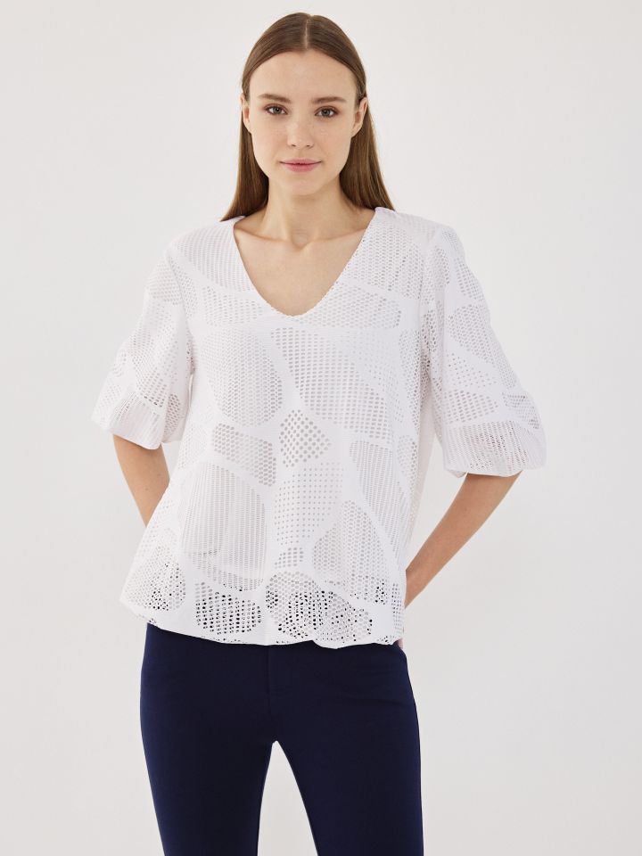 חולצה רשת בצבע לבן