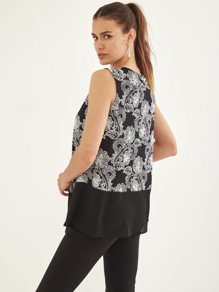 חולצה דפוס שילוב בצבע שחור/לבן