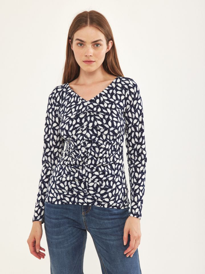 חולצה כיווצים דפוס  PROMO בצבע נייבי