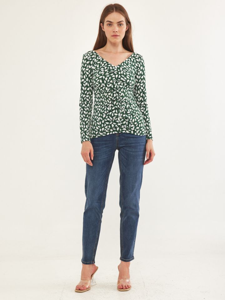 חולצה כיווצים דפוס  PROMO בצבע ירוק בהיר