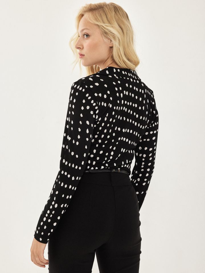 חולצה שינה דפוס שרוול ארוך בצבע שחור