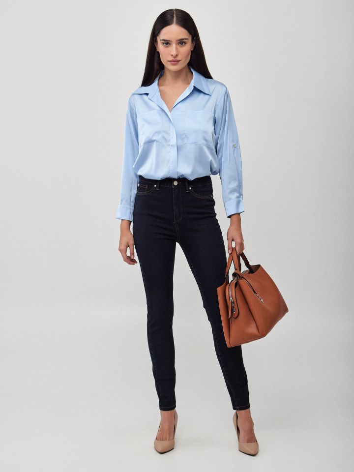 חולצה סטן PROMO LINOR בצבע תכלת אורלי