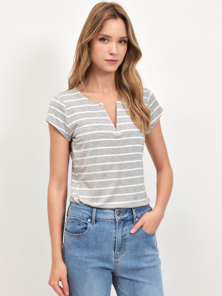 חולצה פסים פתח PROMO V בצבע אפור כסף