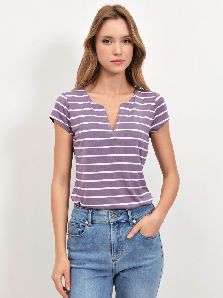 חולצה פסים פתח PROMO V בצבע סגול