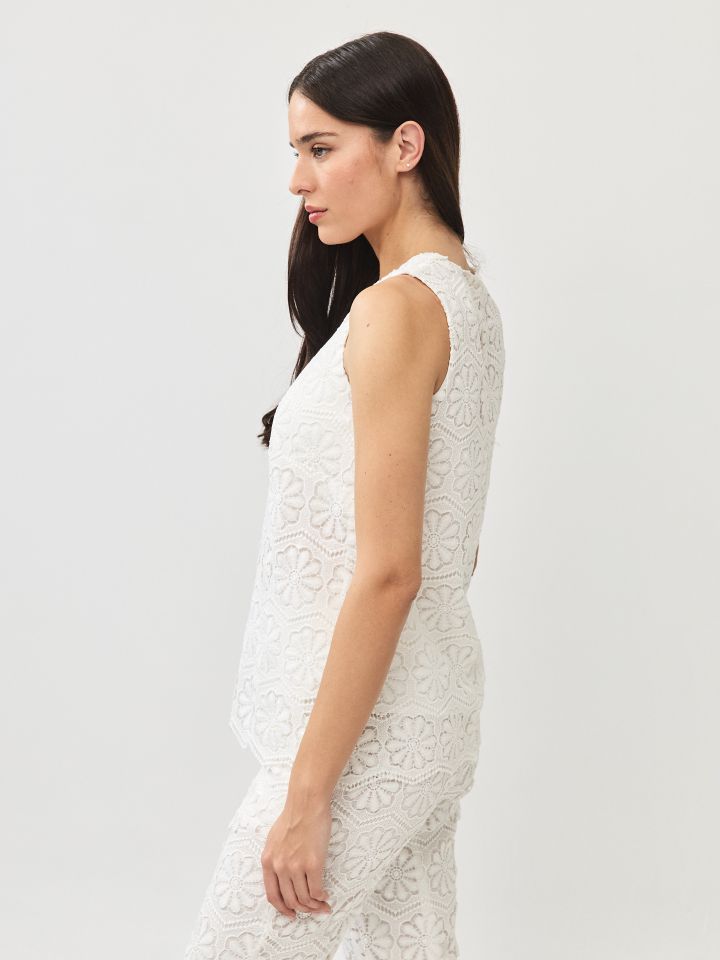 חולצה קרושה בצבע אופוויט