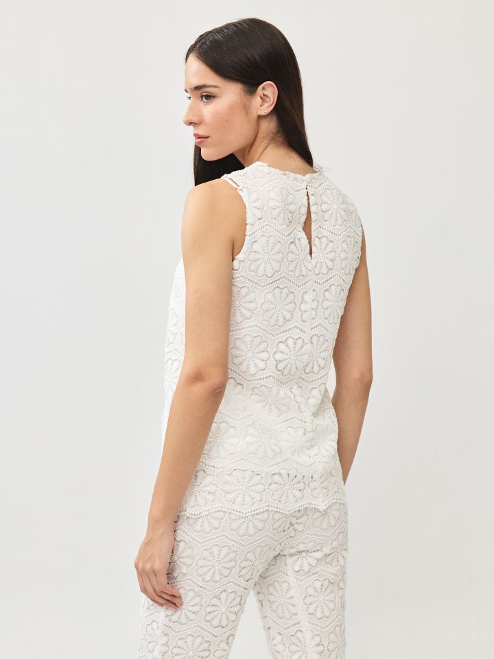 חולצה קרושה בצבע אופוויט