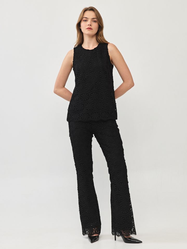 חולצה קרושה בצבע שחור