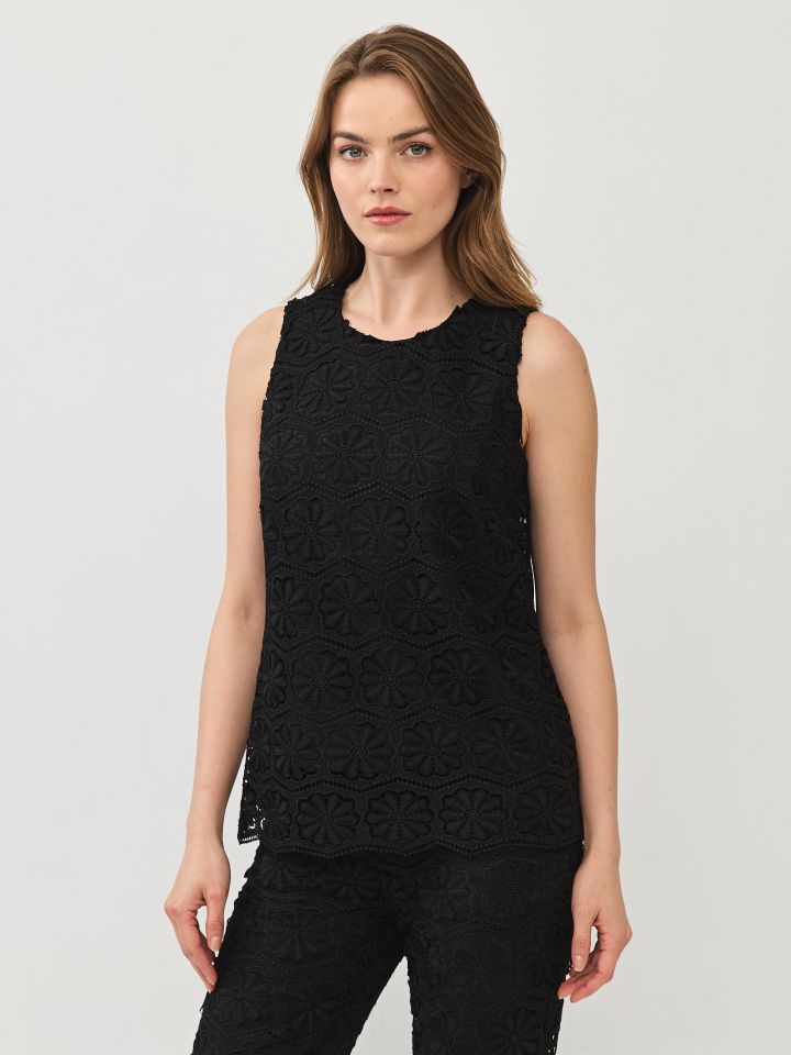 חולצה קרושה בצבע שחור