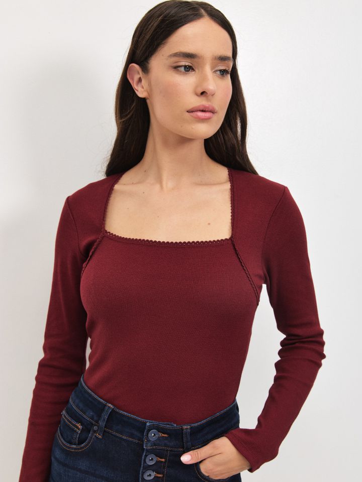 חולצה ריב פתח ברובע PROMO בצבע בורדו