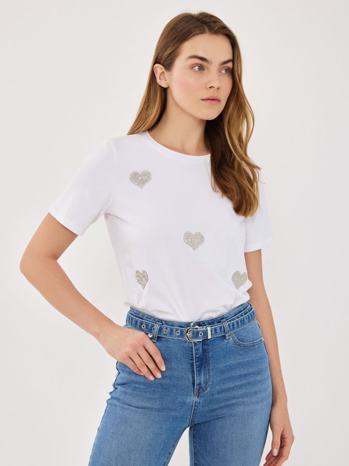 חולצה לבבות יהלומים בצבע לבן