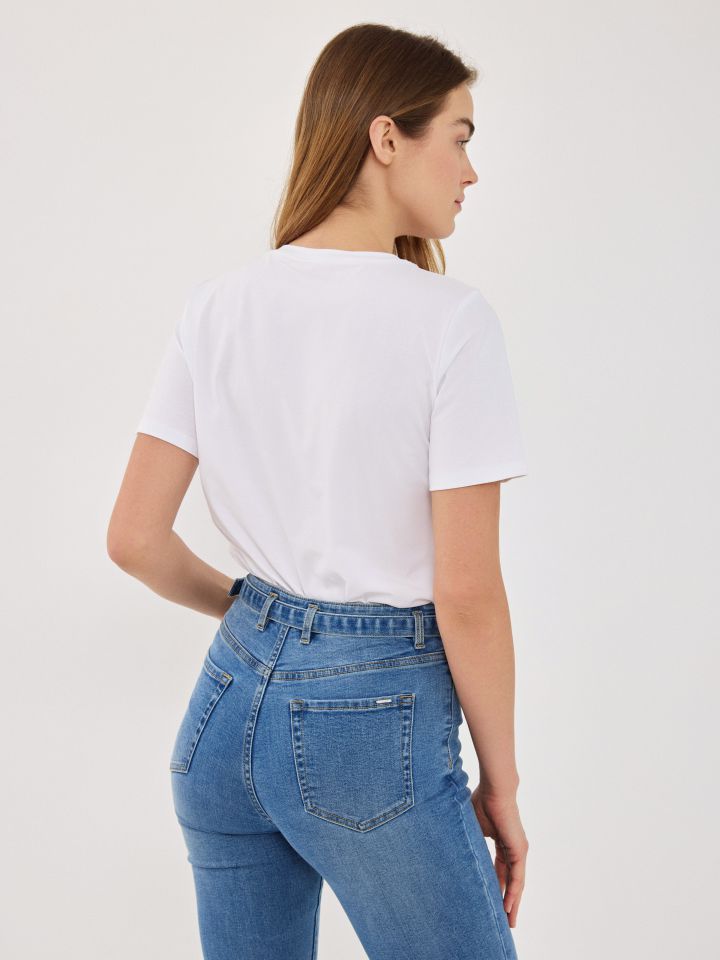 חולצה לבבות יהלומים בצבע לבן