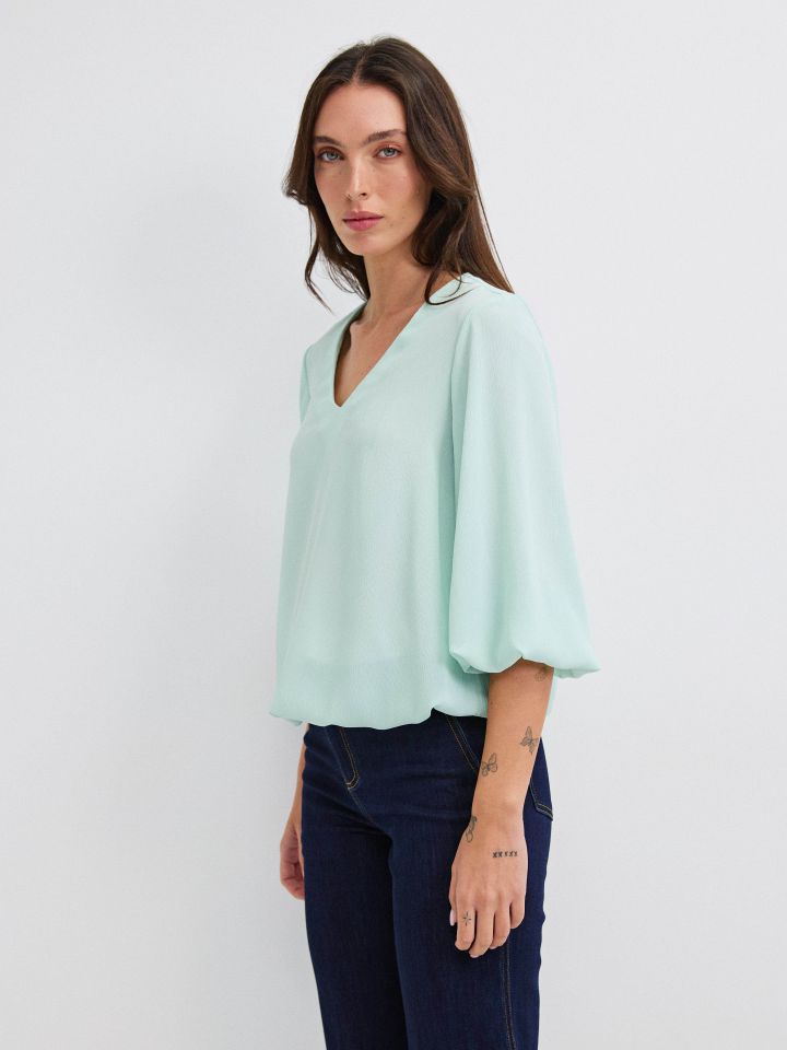 חולצה V בלון PROMO בצבע ירוק בהיר