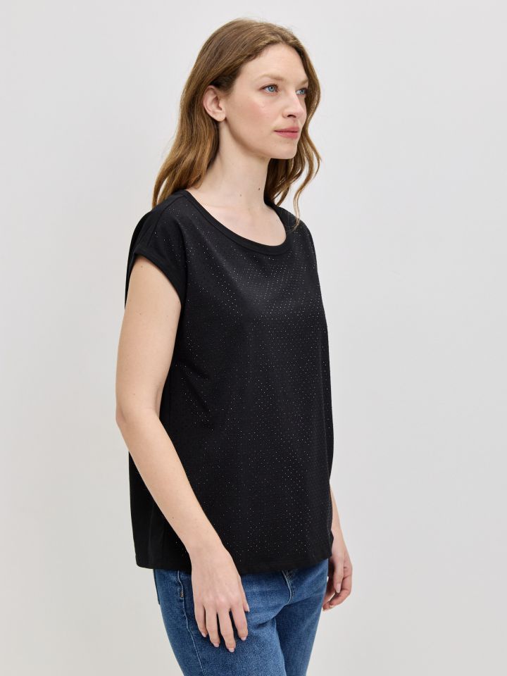 חולצה פרונט דמוי יהלומים בצבע שחור