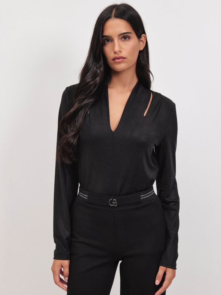 חולצה פתחים לורקס בצבע שחור