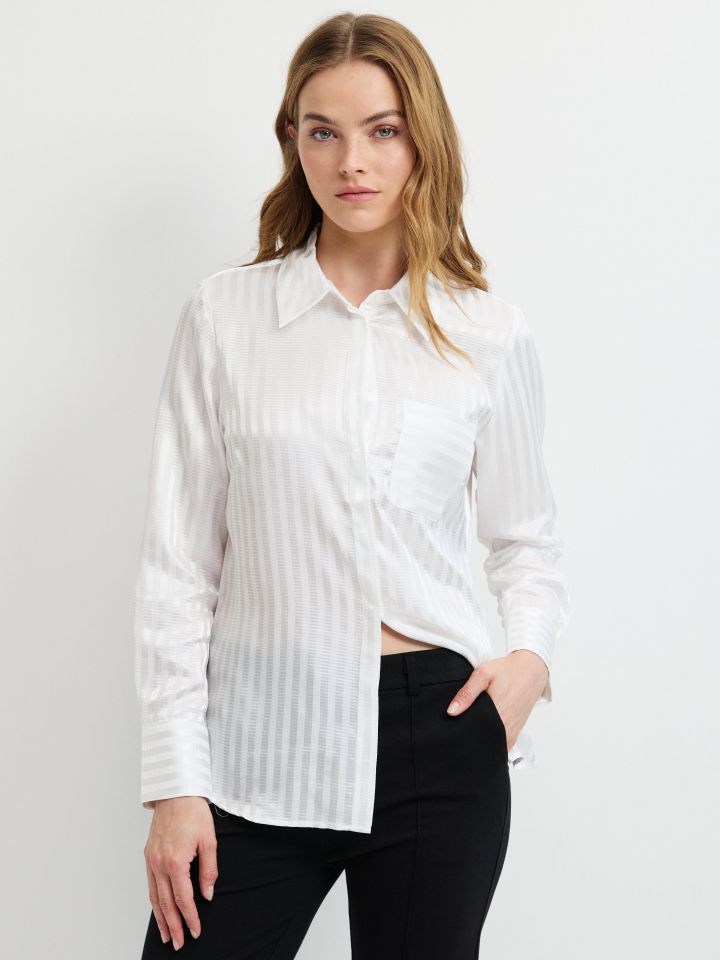 חולצה פסים כיס בצבע אופוויט