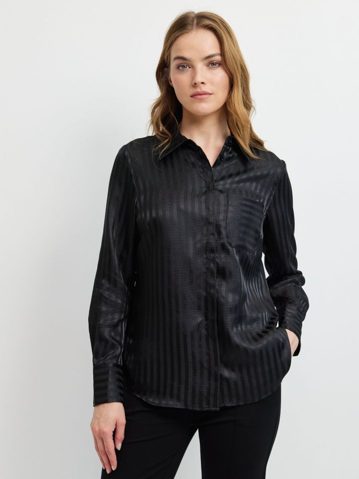 חולצה פסים כיס בצבע שחור