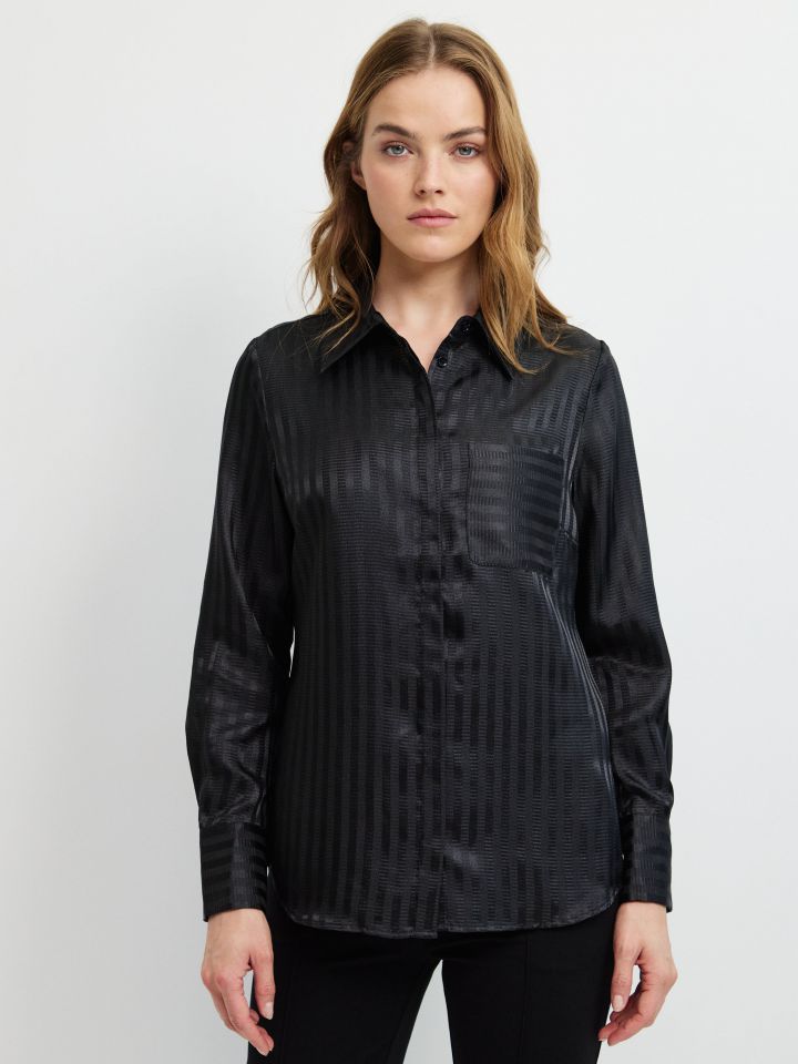 חולצה פסים כיס בצבע שחור