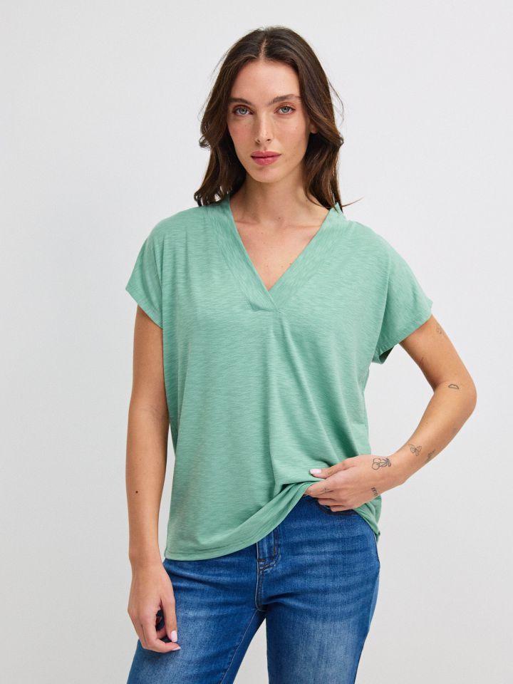 חולצה V סלאב  RANI PROMO בצבע ירוק