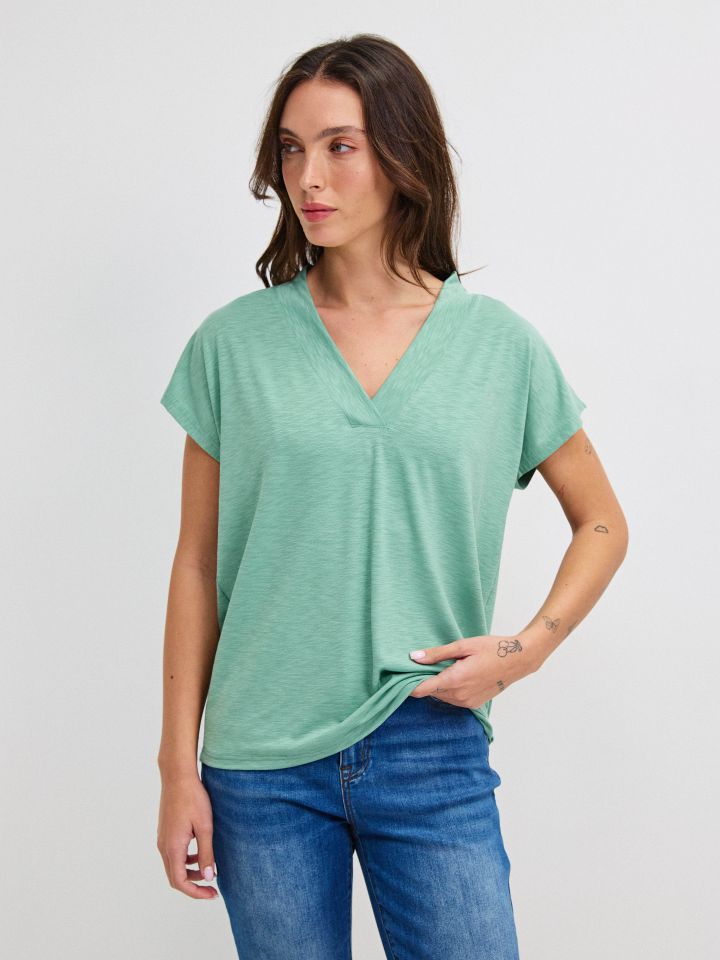 חולצה V סלאב  RANI PROMO בצבע ירוק