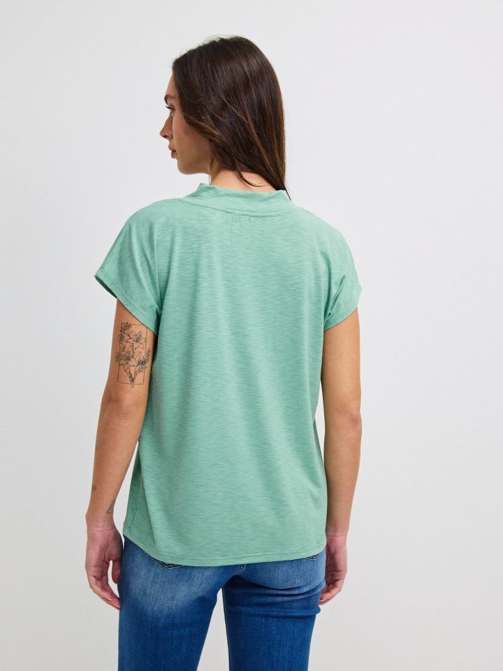 חולצה V סלאב  RANI PROMO בצבע ירוק