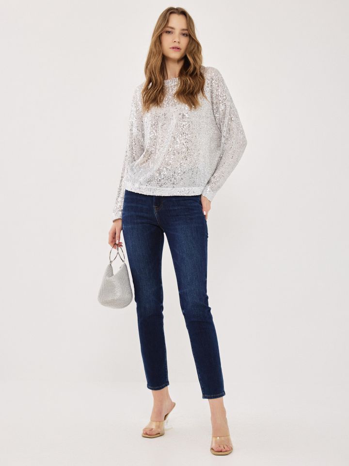 חולצה פייטים עטלף בצבע לבן