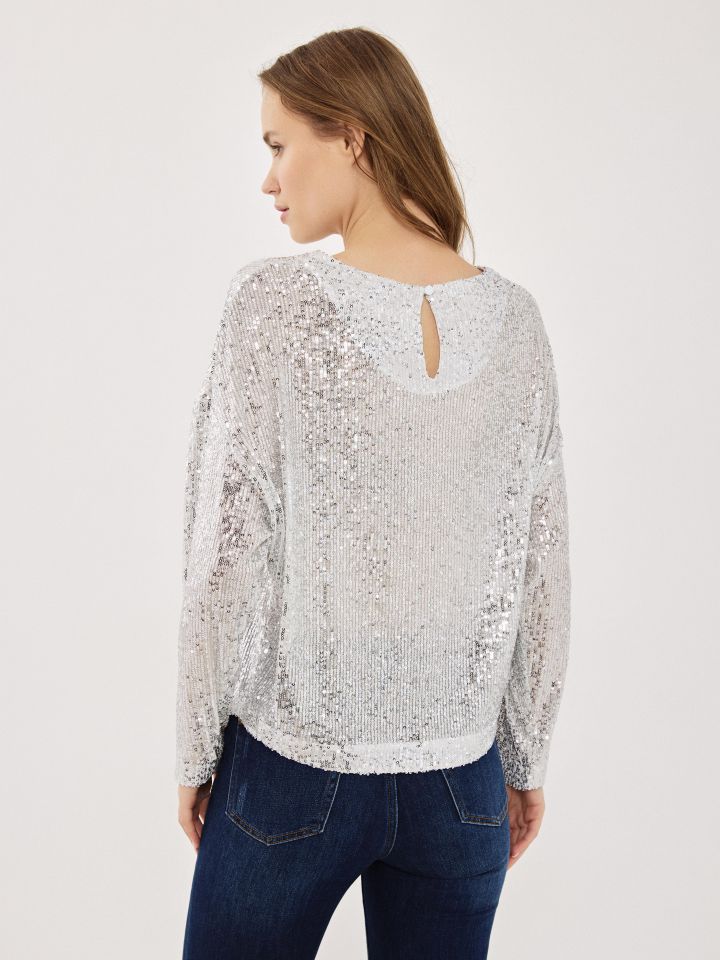 חולצה פייטים עטלף בצבע לבן