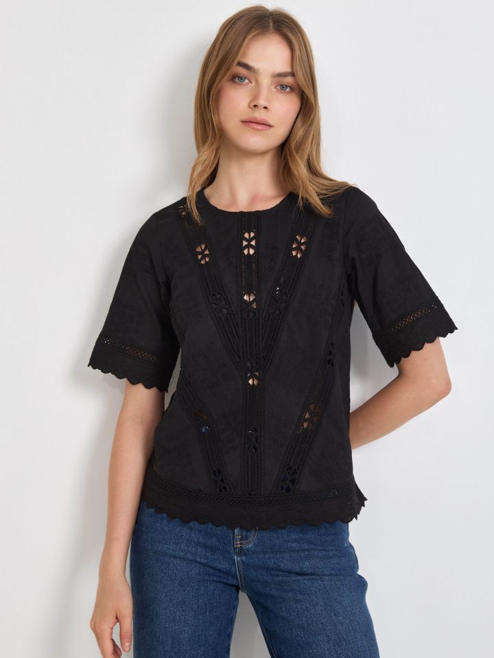 חולצה קרושה LINOR בצבע שחור