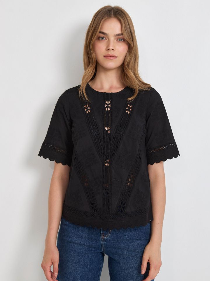 חולצה קרושה LINOR בצבע שחור