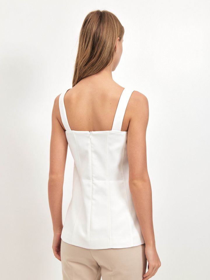 מחוך כפתורי דמוי יהלומים בצבע אופוויט