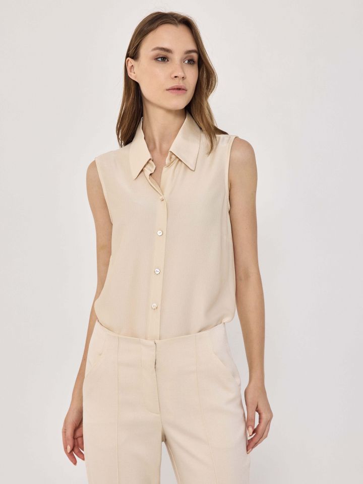 חולצה צווארון ללא שרוולים PROMO בצבע בייז’