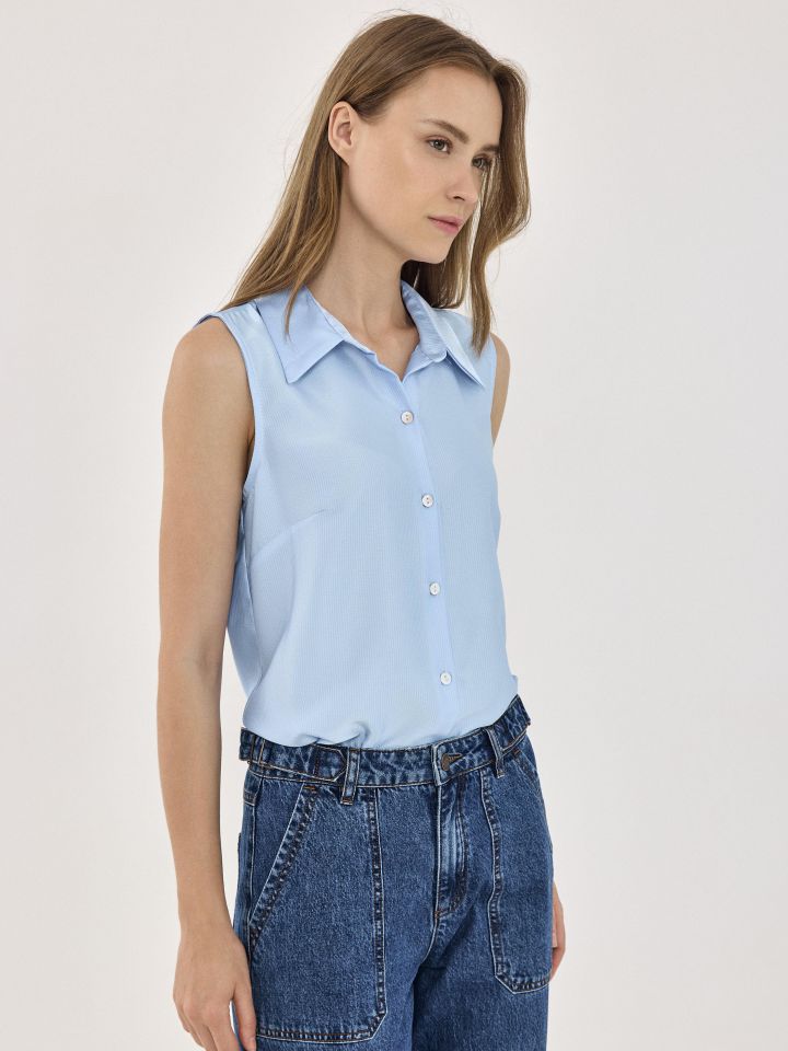 חולצה צווארון ללא שרוולים PROMO בצבע תכלת