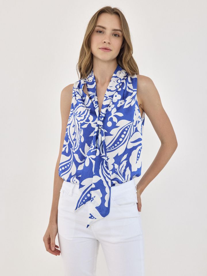 חולצה דפוס V פתח קשירה בצבע כחול